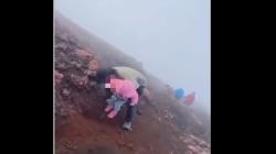 Viral Balita 2 Tahun Diajak Mendaki Gunung Kerinci, Netizen Colek KPAI<