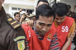 Tampang Oknum Guru Diduga Korupsi Peralatan UNBK Ditahan Kejaksaan