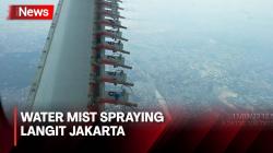 Gunakan Pesawat Cesna, Tim Gabungan Kembali Lakukan Water Mist Spraying di Langit Jakarta