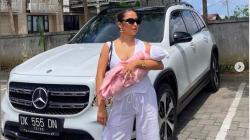 Jadi Mama Muda, Jennifer Coppen Panik hingga Nangis Lihat Anak Muntah