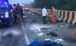 Truk Tabrak Bus yang Mogok di Jalan Tol, 11 Orang Tewas 12 Lainnya Luka-Luka<