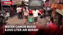 Bantu Warga, Polsek Kalideres Kirim Water Canon untuk Bagikan Air Bersih