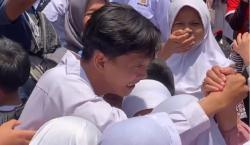 Sosok Reza Guru SD di Bogor Pelapor Pungli yang Batal Dipecat, Dicintai Muridnya