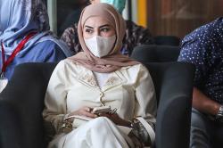 Gaya Selebgram Riris Riska Diana Diperiksa KPK