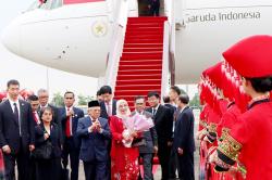 Wapres Ma'ruf Amin Tiba di China, Disambut Tarian Tradisional 12 Suku