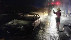 Sedan Corolla Terbakar di Km 130 A Tol Padaleunyi Bandung, Sopir Tewas