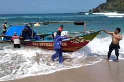 Nekat Mandi di Laut, Pengunjung Pantai Sedahan Gunungkidul Terseret Gelombang