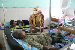 Keracunan Massal, Puluhan Warga Jombang Dirawat usai Santap Makanan Hajatan