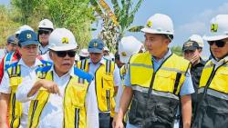 Bey Machmudin Tinjau Pembangunan Infrastruktur di Bogor: Pemerintah Hadir untuk Masyarakat<