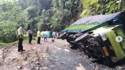 Hujan Deras di Tapteng Picu Longsor hingga Truk Terperosok, Ini Data Lengkapnya
