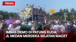 Aksi Demo di Patung Kuda, Jl Medan Merdeka Selatan Macet