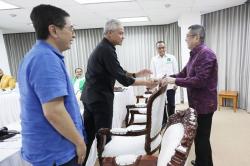 Hary Tanoesoedibjo Sambut Kehadiran Bacapres Ganjar Pranowo di Rapat TPN