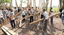 Relawan Ganjar Pranowo Bangun Rumah Singgah bagi Seniman Sunda di Subang