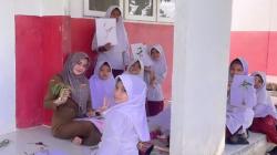 Viral Guru SD Cantik Ngajar di Pedalaman Aceh, Ternyata Punya Segudang Prestasi