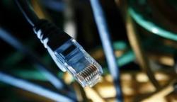 Jumlah Pengguna Internet Baru di Indonesia Diprediksi Tambah 21 Juta, Infrastruktur Dikebut