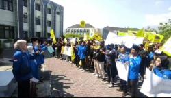 Oknum Dosen Diduga Cabuli Mahasiswi, Ratusan Mahasiswa Geruduk Rektorat UIN Salatiga<