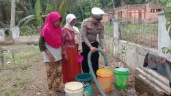 HUT ke-68 Lalu Lintas, Polres Pangandaran Bantu Air Bersih di Margacinta Cijulang