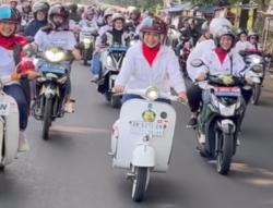 Menteri Perempuan Ini Seorang Skuteris, Koleksi Vespa Klasik Peninggalan Istri Soekarno
