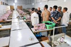 Imbas Predatory Pricing, Industri Tekstil di Jabar Terancam Berhenti Produksi <