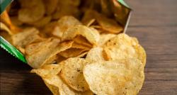 Mencicipi Keripik Kentang yang Diolah dengan Teknik Panggang Khas Jepang