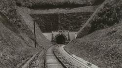 Sejarah Sasaksaat Terowongan Terpanjang di Indonesia yang Masih Aktif hingga Kini