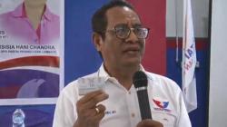 Karolus Karni Lando Bagikan KTA Berasuransi saat Hadiri Rakerda Partai Perindo di Lembata