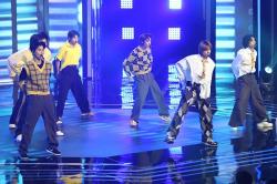 Boyband Korea Selatan RIIZE Meriahkan Indonesian Television Awards 2023