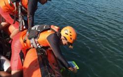 Pria Diduga Tenggelam di Danau Batur, Motor dan Pakaian Ditemukan di Tepian<