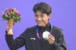 Senyum Atlet Skateboard Indonesia Raih Medali Perak Asian Games 2022