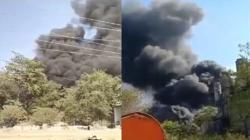 Gudang Barang Bekas di Maros Terbakar Hebat, Asap Hitam Membubung Tinggi