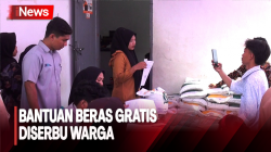 Ratusan Warga Madina Antre Berjam-jam untuk Dapatkan Bantuan Beras Gratis<