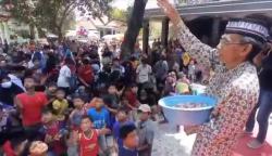 Grebeg Maulid di Madiun, Ratusan Warga Berebut Gunungan Jajan dan Koin Puluhan Juta 