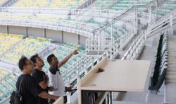 Kementerian PUPR dan PSSI Tinjau Kesiapan Stadion GBT untuk Pembukaan Piala Dunia U-17<