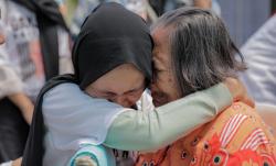  Mengharukan, Orang Muda Ganjar Berbagi Kasih dengan Lansia di Panti Wredha Semarang