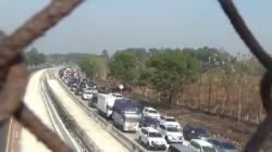Libur Maulid, Jalan Tol Cipali Purwakarta Macet 5 Kilometer<