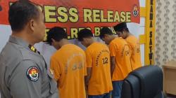 Polisi Gerebek Rumah Persembunyian 4 Pencuri Ratusan Baterai Tower Seluler di Berau Kaltim<