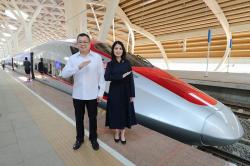 Momen Hary Tanoesoedibjo Jajal Kereta Cepat Whoosh