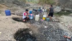 Kekeringan Landa Banjarnegara, Warga Buat Sumur Resapan di Sungai Keruh dan Berbau
