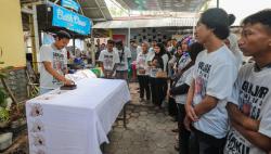 Pandawa Gandeng Milenial Purworejo Persembahkan Batik Khusus untuk Ganjar Pranowo<