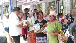 Partai Perindo Jaktim Gelar Bazar Sembako Murah di Rusun Albo Cakung