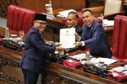 RUU ASN Disahkan, Menpan-RB Pastikan Tenaga Honorer Tak Kena PHK Massal<