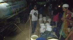 Kekeringan, Warga Barulega Cianjur Harus Jalan Kaki 5 Km demi Air Bersih