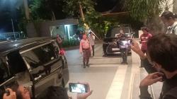 Mobil yang Diduga Ditumpangi Mentan Syahrul Yasin Limpo Tiba di NasDem Tower