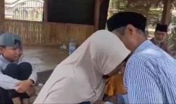 Tangis Haru Warnai Pertemuan Ayah dan Anak di Bangkalan yang Terpisah 35 Tahun<
