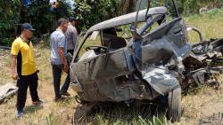 Kecelakaan di Blitar, Mobil Pikap Hancur Tertabrak Kereta Api Singsari