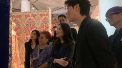 Kunjungi Gaya Fashion Installation 2023, Wamenparekraf Angela Tanoesoedibjo Kagumi Karya Desainer Indonesia