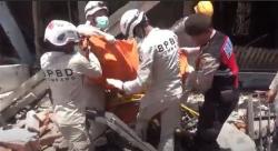 Tragis, Tukang Becak di Jombang Tewas Tertimpa Tembok Ruko saat Istirahat