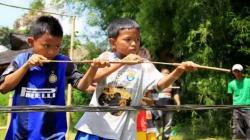 Bebeletokan, Senapan Angin Mainan Anak Tradisional tapi Asyik