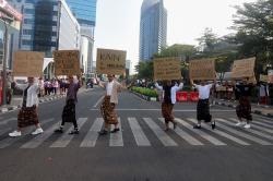 Kampanye Penggunaan Kain Nusantara Berbahan Alam Indonesia