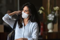 Penampilan Aktris FTV Wa Ode Kartika Sari Diperiksa KPK